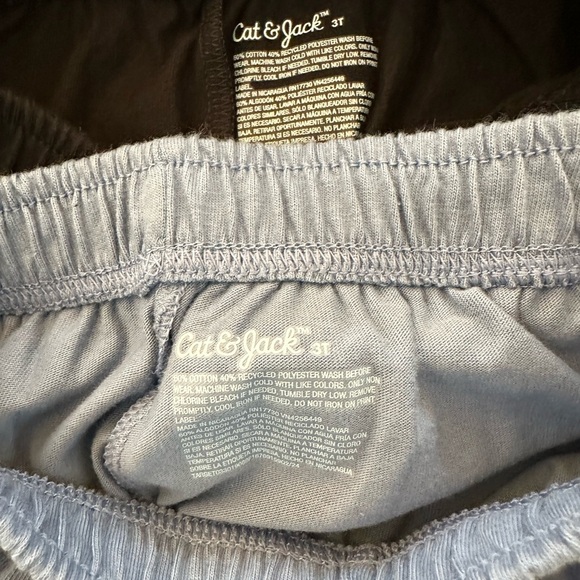Cat & Jack Bundle Of 2 sweatpants Pants Unisex Black & GraySize 3 BNWT - Picture 2 of 2